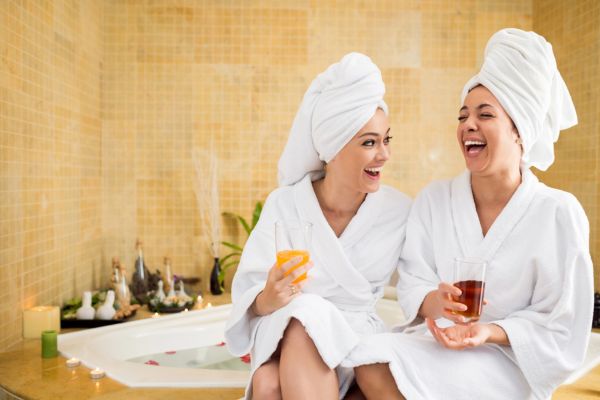 friends-in-salon friends-in-salon